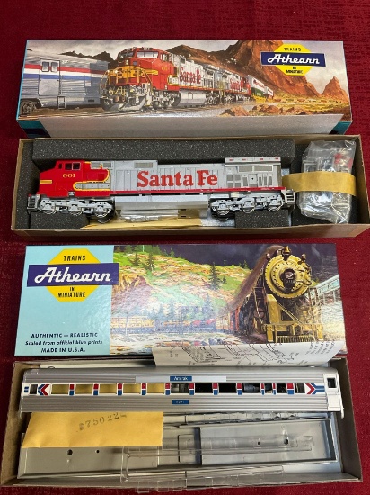 Athearn miniature trains. 4902 & 1819 sets. 2 sets