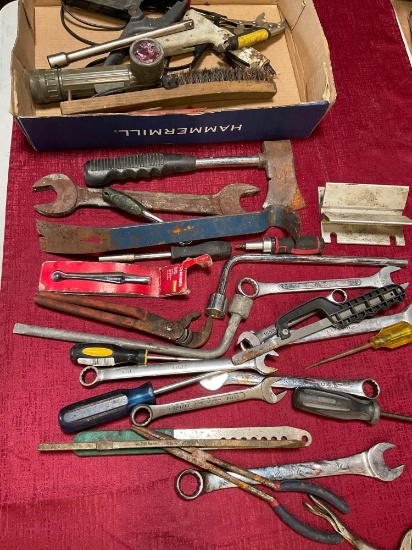 Assorted tools/ items. Over 30 pieces