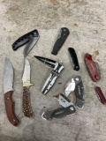 Grouping of Foldable & Fixed blade knives. 10 pieces