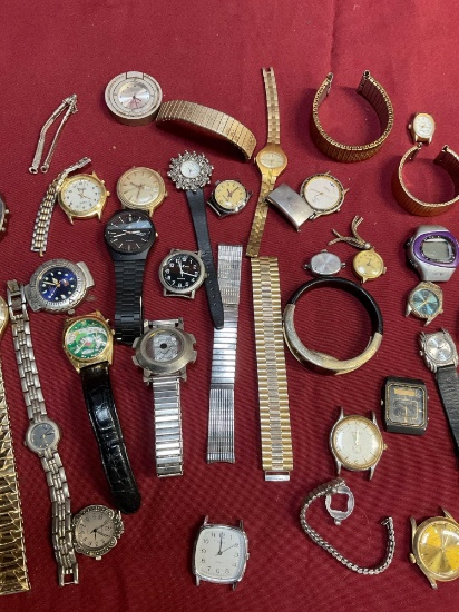 Assorted broken watches/ watch pieces. 40 parts