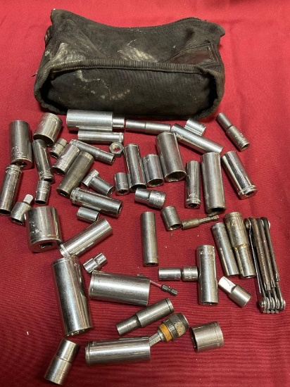 Bag, assorted sockets, etc. Over 40 pieces