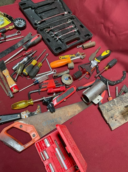 Assorted items/ tools. Over 30 pieces