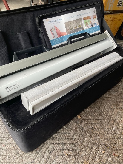 3 Day Blinds kit & empty case. Seem to be a salesman kit