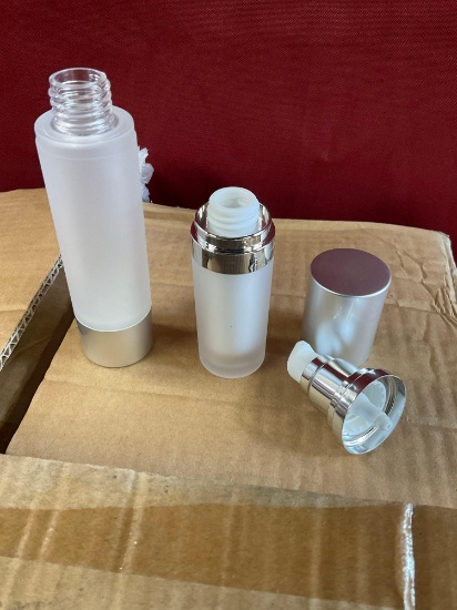 New. 1)400 pieces pumps and caps, 1) 200 pieces frosted 50ml bottles, 1)15 bottle with 200 pieces.