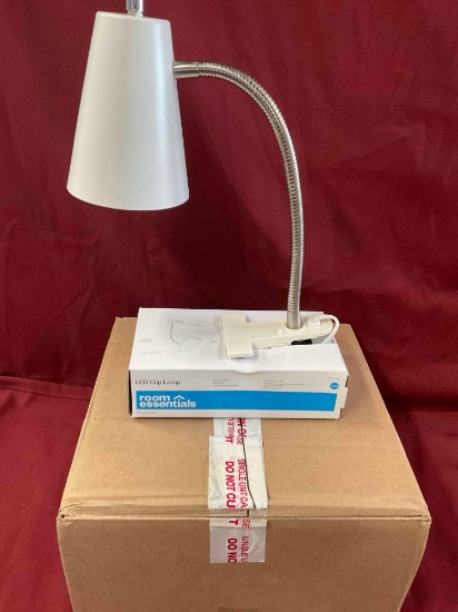 Room Essential Led Clip Lamp