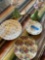 Lot of assorted decorative/ collectable plates & deco items. 6 pieces