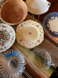 Lot of assorted decorative/ collectable plates and basket. 6 pieces