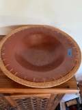 Pottery plate with weaving border 5