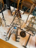 Large lot of assorted collector plates or picture stands.