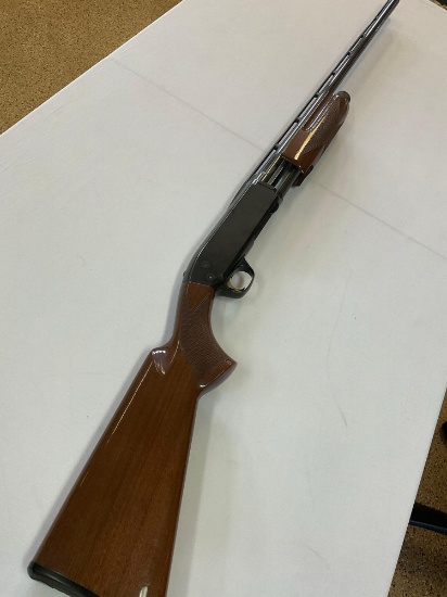 Browning 12 ga. pump action shotgun Field Model 28" barrel s#0187PV162