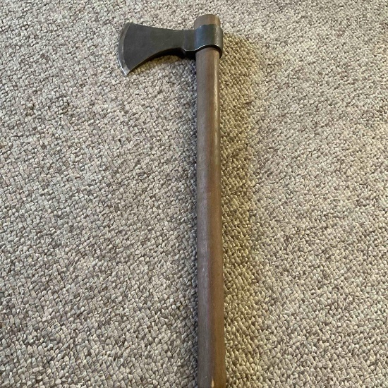 Vintage rustic axe. 19.5" handle, hatchet 4" x 6"