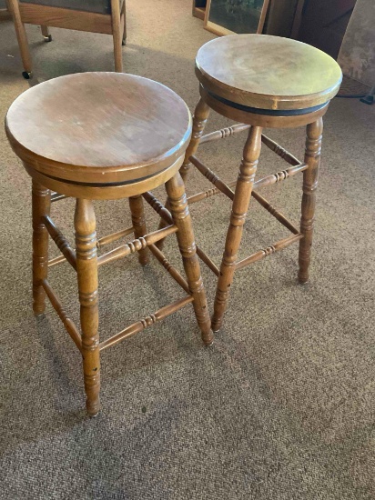 30" T swivel stools. 2 pieces