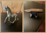 Metal horse figurine 7