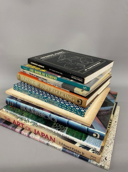 Assorted books. 10 pieces see pics for titles