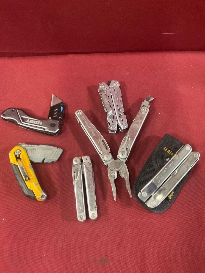 Assorted multi use tools & foldable utility knife. 6 pieces