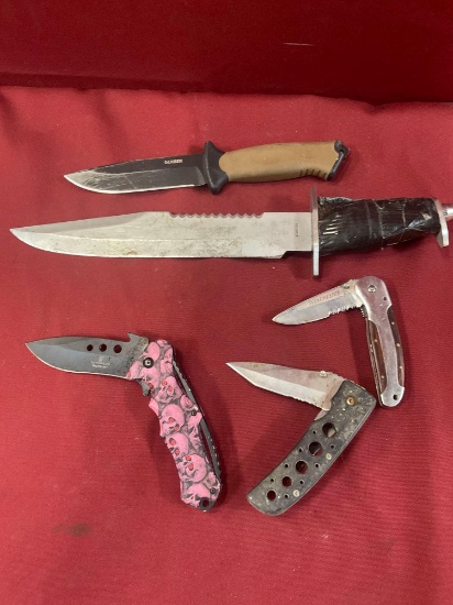 Knives and foldable knives. 5 pieces