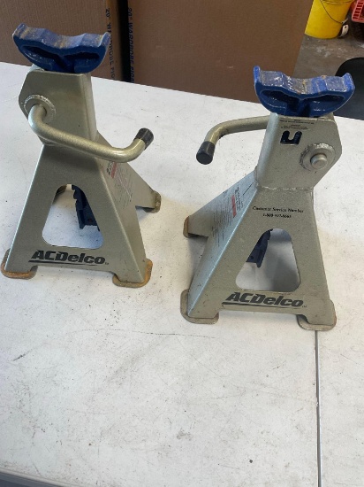 ACDelco 2 ton jacks. 2 pieces
