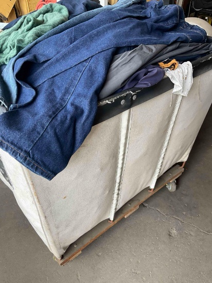 Large lot of clothes, over 80 pieces. Dresses, jeans, kids clothes, jackets, etc. See all pics