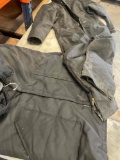 Walls Woorkware size XL, dirty, all zippers work & Insulated parka/jacket seems to be a XL