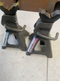 Pittsburgh 3 ton Heavy Duty jacks. 2 pieces