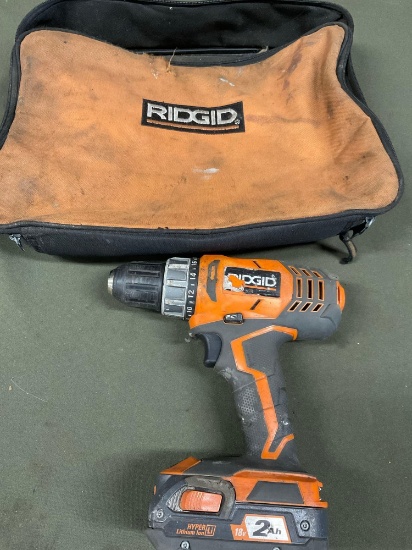 Ridgid drill no charger with battery, turned on