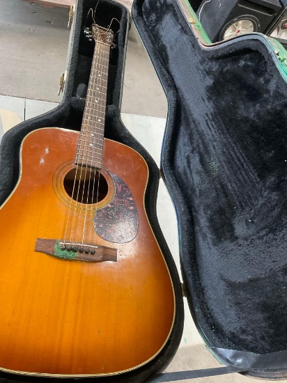 Sedona guitar with case
