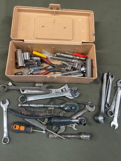 Assorted tools. Over 25 pieces
