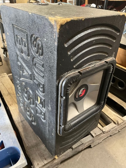 12" Kicker Solo- Baric subwoofer. Super Bass ProBox 26" x 13" 17"