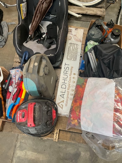 Large lot. Flooring, toys, umbrellas, deco, etc