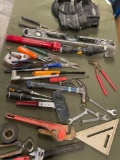 Voyager tool be,t with pouch and assorted tools. Over 30 pieces