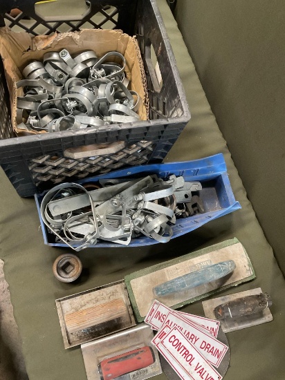 Assorted swivel loops (majority are 2" swivel loops), hardware, etc. Over 100 pieces