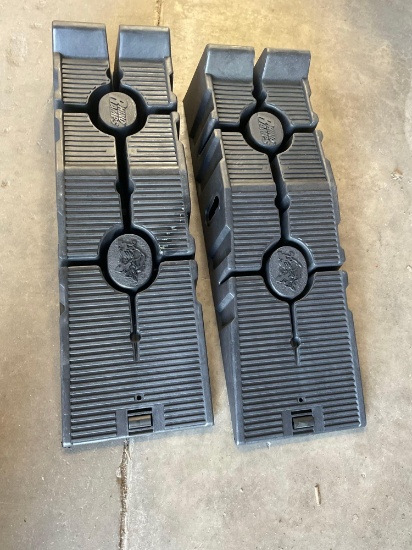 Set, Rhino vehicle ramps