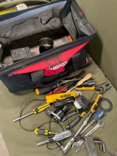 Husky 7 pouch tool bag and assorted tools. 22 pieces