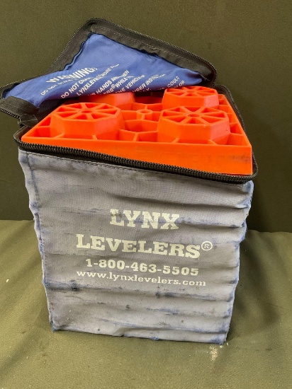 Lynx levelers