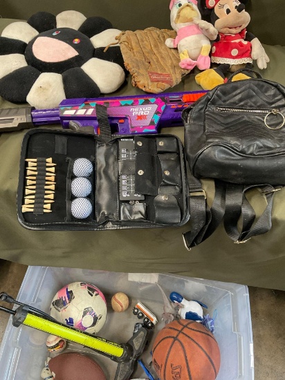 Assorted touts/ items. 15 pieces