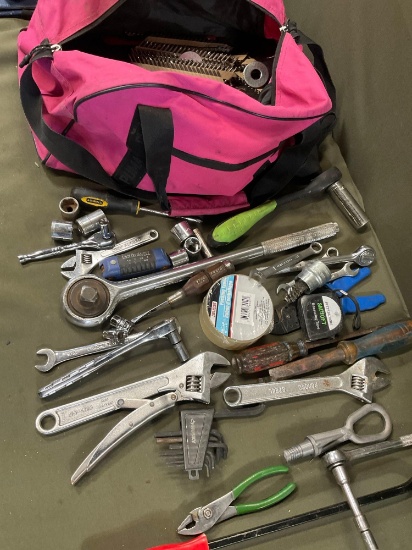 Puma bag and tools / items. 35 pieces