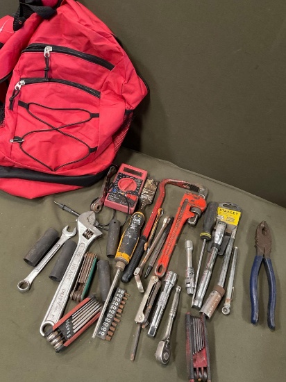 Bag & assorted tools. 25 pieces