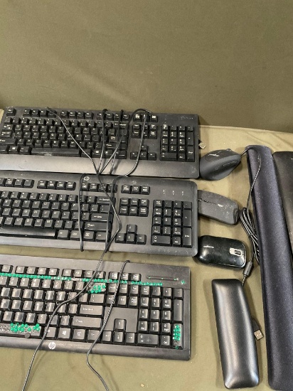 HP & Lenovo keyboard, assorted computer mouse & wrist rest. 9 pieces