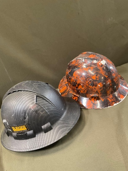Burger Pyramex & K & K V- Gard hard hats