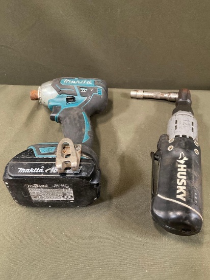 Makita XST01 turned on with battery no charger & untested no cord Husky 3/8" cordless ratchet