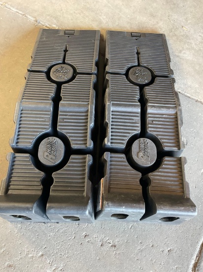 Set Rhino vehicle ramps