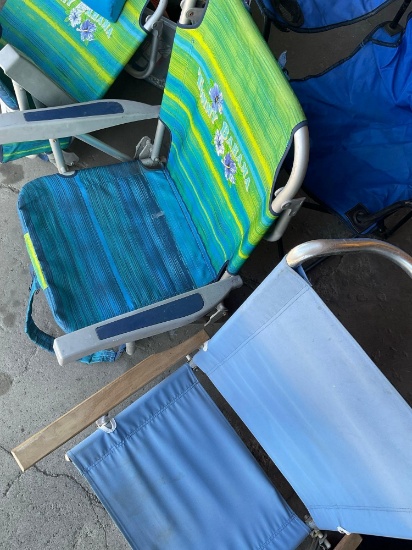 Tommy Bahama & Aloha, camping foldable chairs. 4 pieces