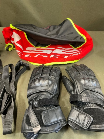 LS2 helmet bag, Sedici 2XL gloves& Rok Strap