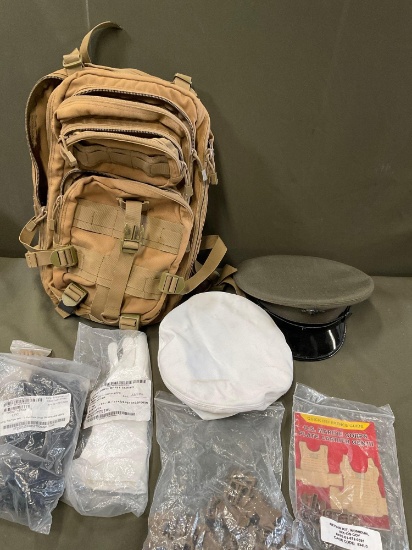 Condor backpack zippers work, hats, clips, gloves. 7 pieces