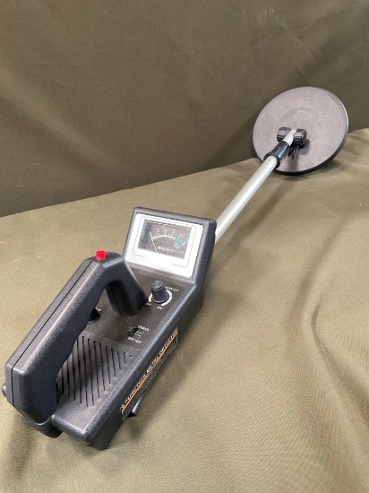 Untested no batteries, 6 function metal detector