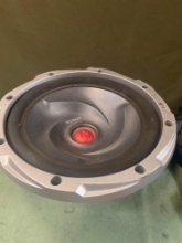 Kenwood Peakpower KFC-W3009 amplifier