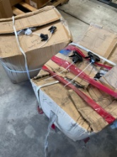 Spray bottle heads. Over 1000 pieces