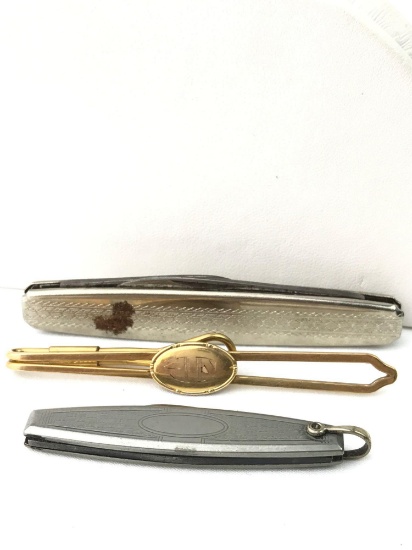 Gold filled tie clip and two pocket knives