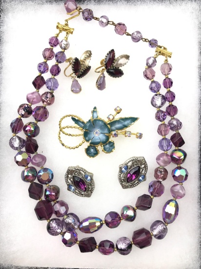 Carnegie bead necklace, Austrian brooch, 2 pairs of earrings