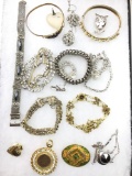 Vintage costume jewelry lot - bracelets